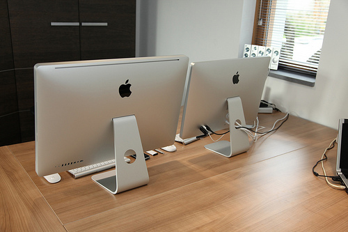 Apple iMac — 21